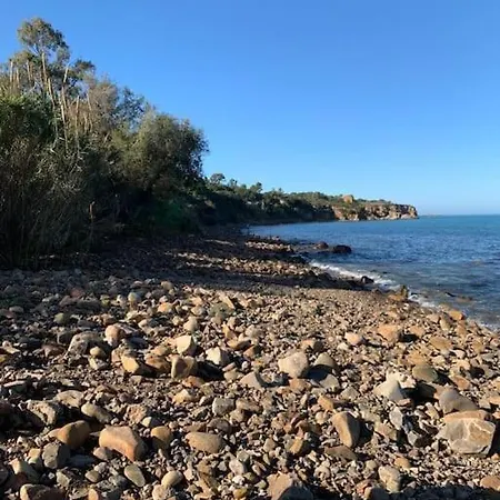 Willa Casello 79 Rais *