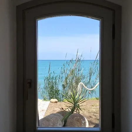 Casello 79 Rais بيت ضيافة 4*